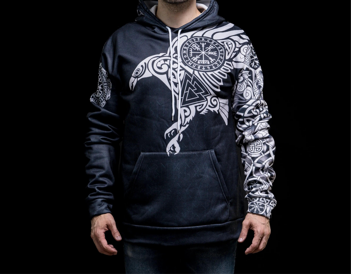 Hoodie Viking "Corbeau Majestueux - Symboles Sacrés d'Odin" – Coton