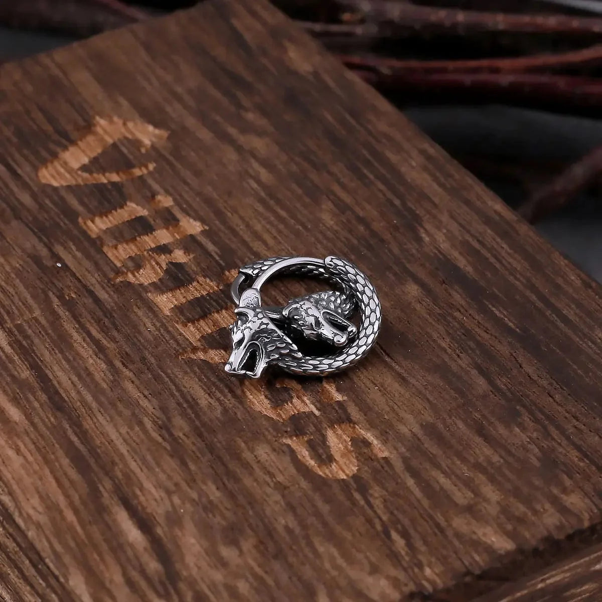 Boucles d'oreilles loup Fenrir en acier inoxydable-HERITAGE VIKING