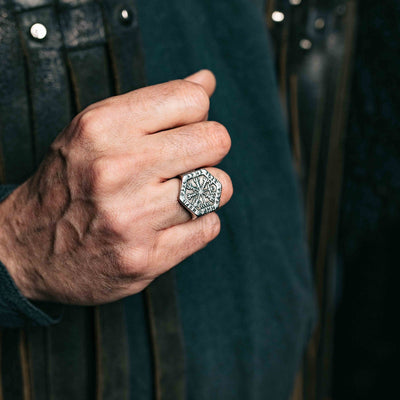 Chevalière viking rune Vegvisir - Acier inoxydable-HERITAGE VIKING