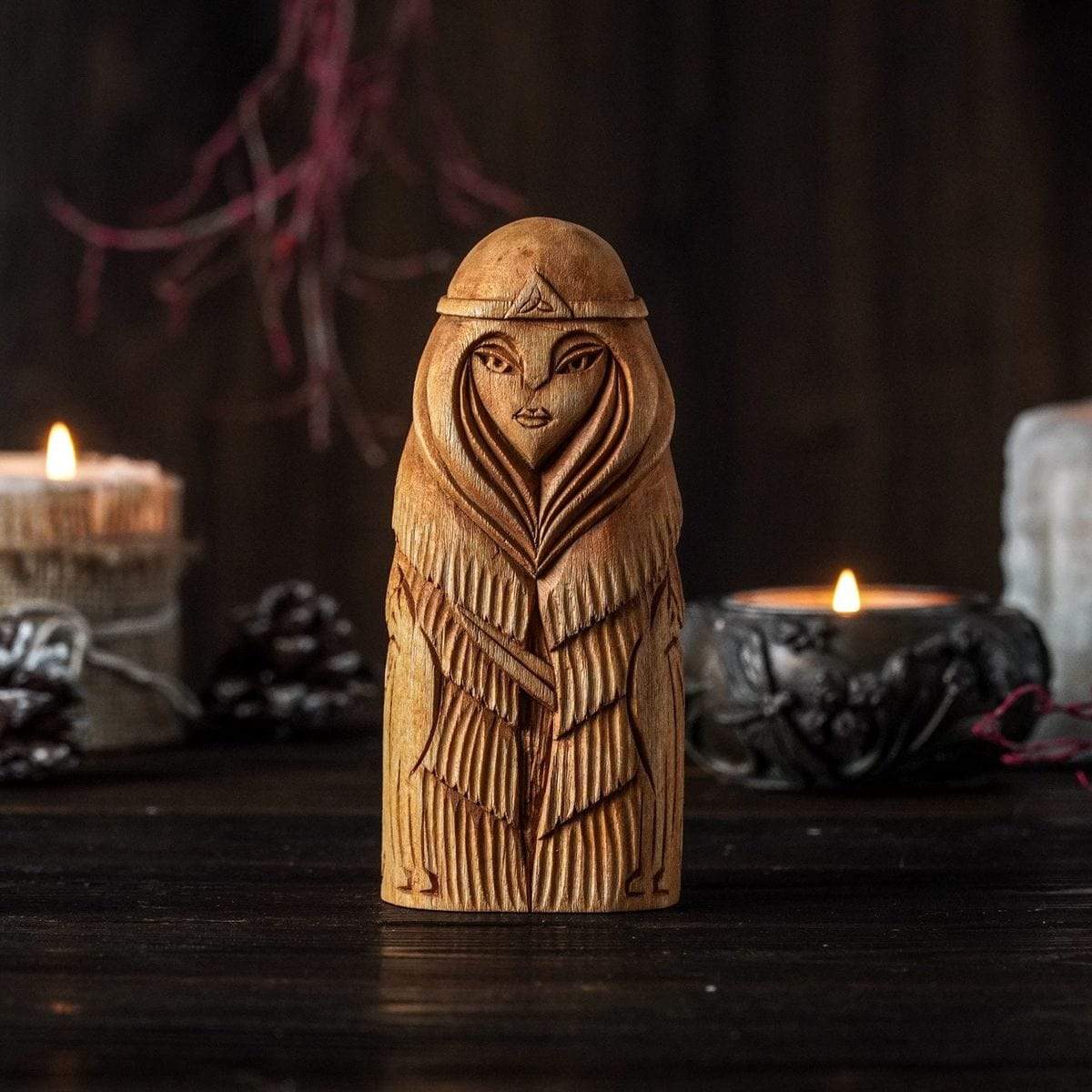 Statue en bois de Freya-HERITAGE VIKING