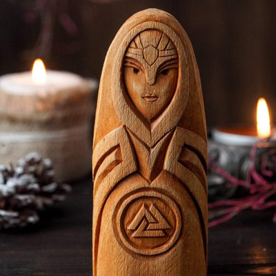 Statue en bois de Frigg-HERITAGE VIKING