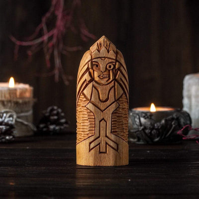Statue en bois de Hel-HERITAGE VIKING