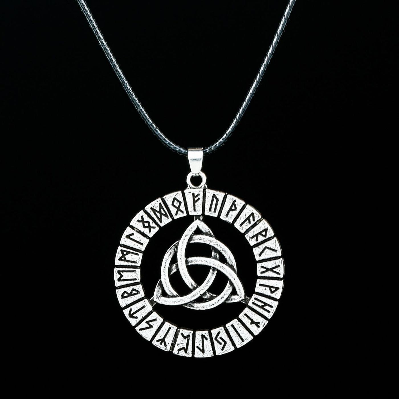 Collier Viking variant du Triskèle Breton-HERITAGE VIKING