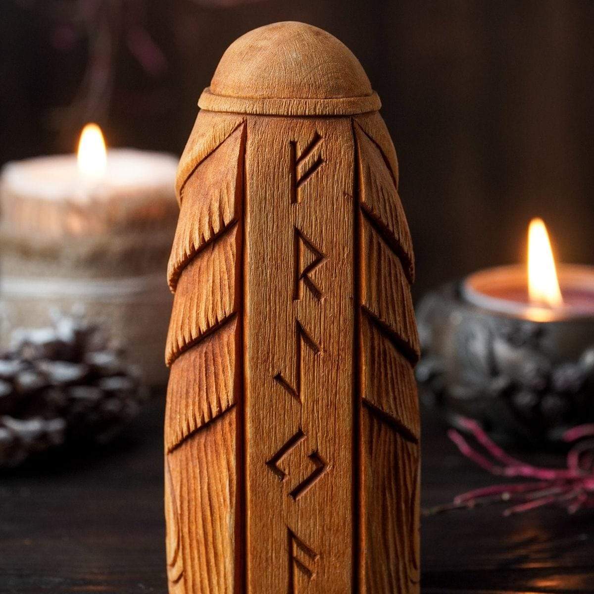 Statue en bois de Freya-HERITAGE VIKING